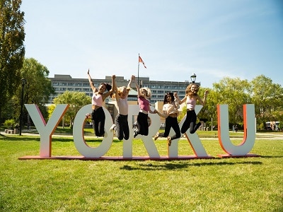 Học Bổng Quốc Tế Tại Đại Học York